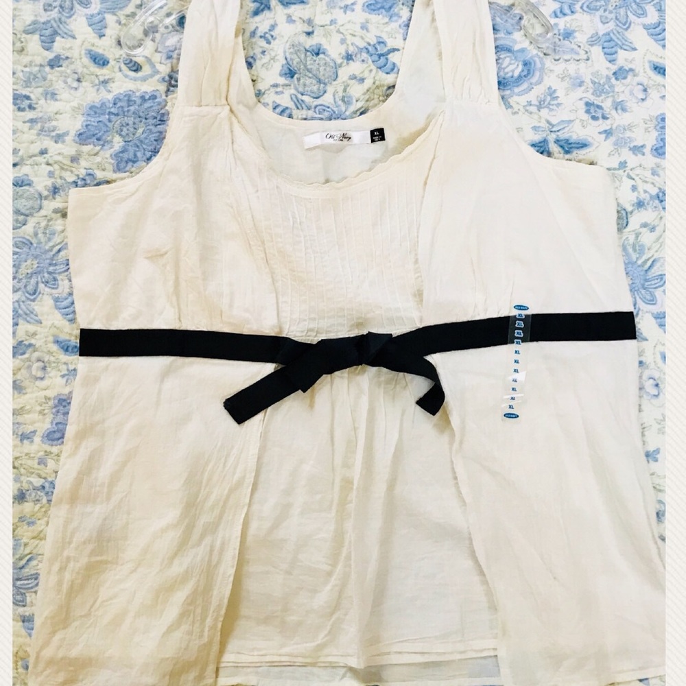 Ivory/cream woven top Old Navy  NWT